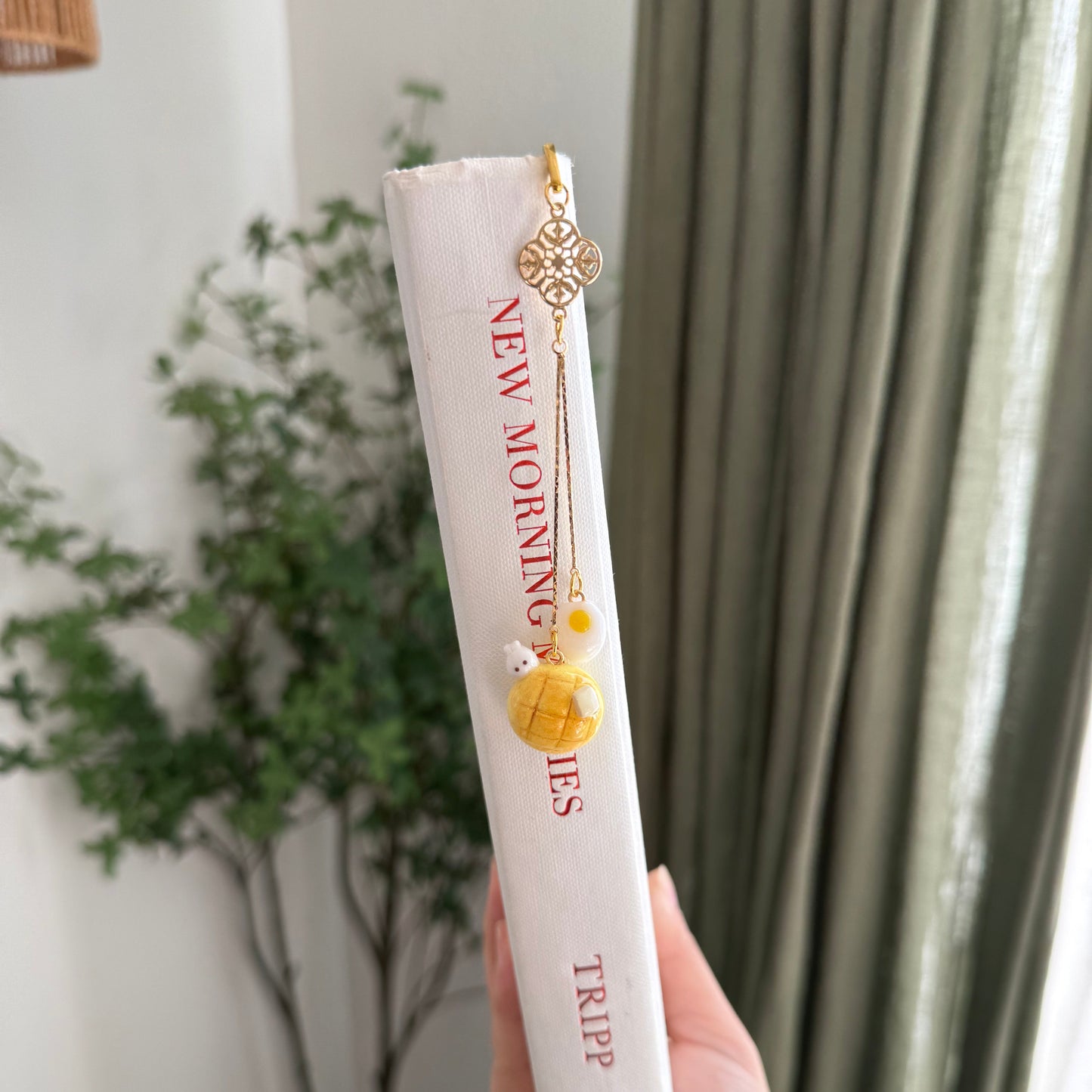 Pineapple Bun & Egg Spinner | Keychain | Phone Charms | Bookmark