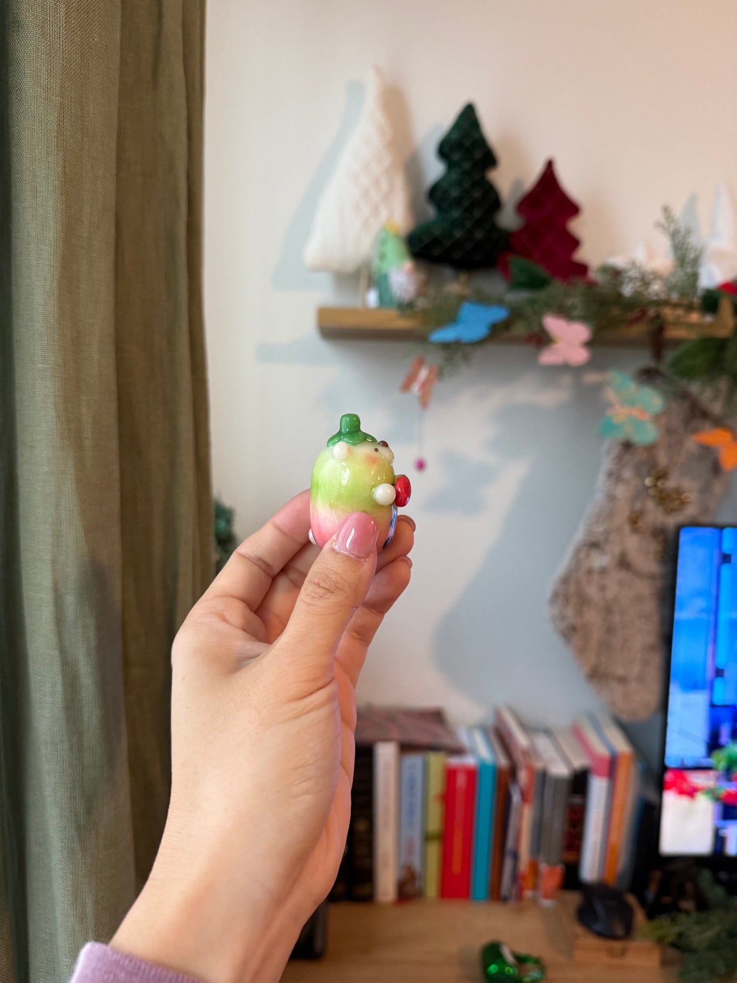 Strawberry Matcha Boba Bear | Spinner | Worrystone