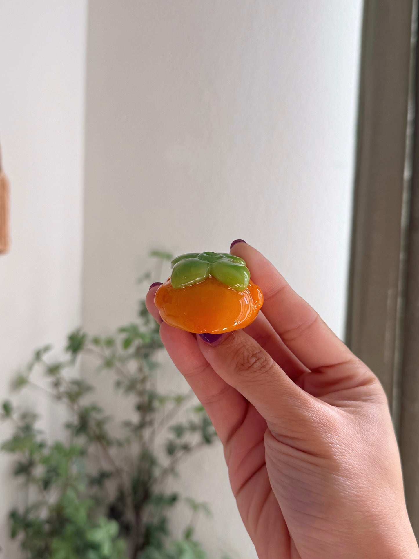 Persimmon Shy Duck Worry Stone