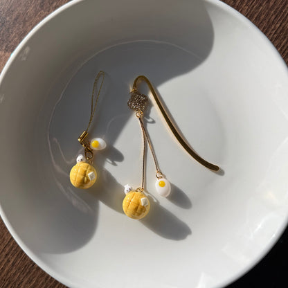 Pineapple Bun & Egg Spinner | Keychain | Phone Charms | Bookmark