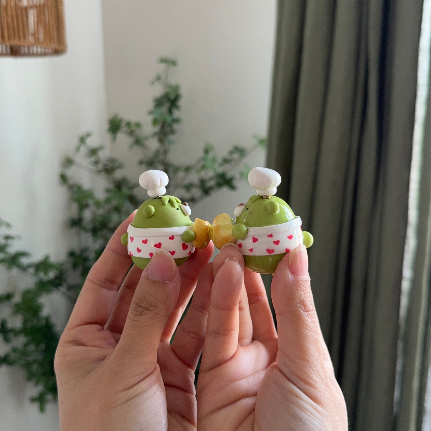 Baker Bear Desk Friend Spinner